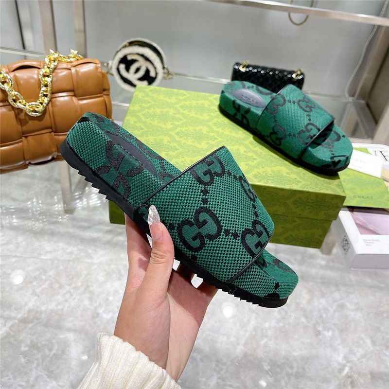 G*u*i green gg logo slides