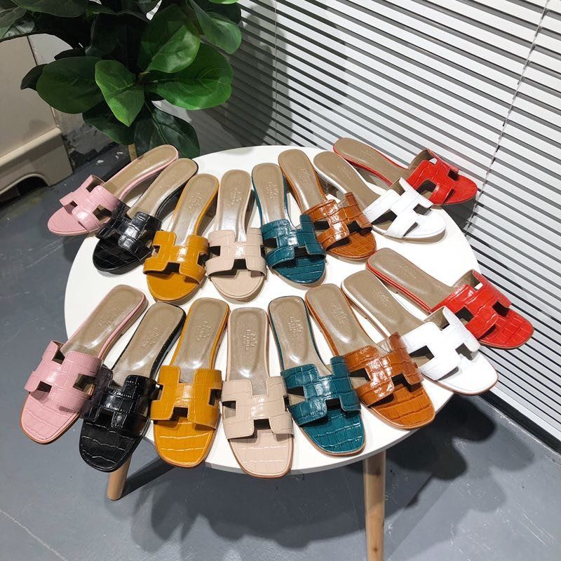 H**mes oasis crocodile sandals in bisque