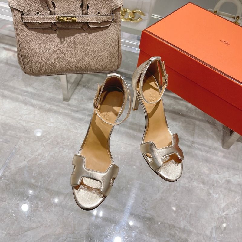 H**mes leather high heels in pale gold