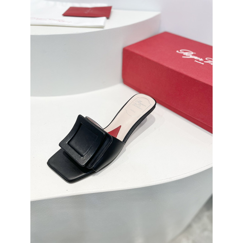 roger u1u1e covered patent leather buckle mules black