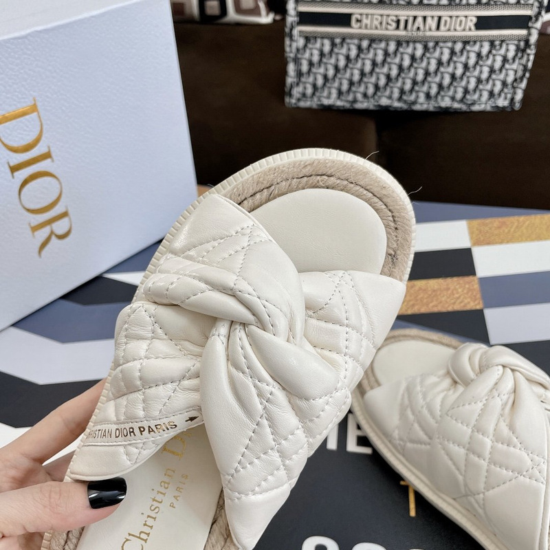 D*or dtwist-slipper leather with cannage motif white