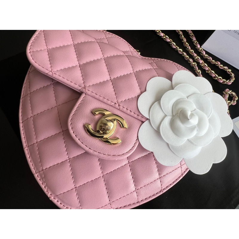 Ch*el heart bag sheepskin & gold-tone metal coral pink