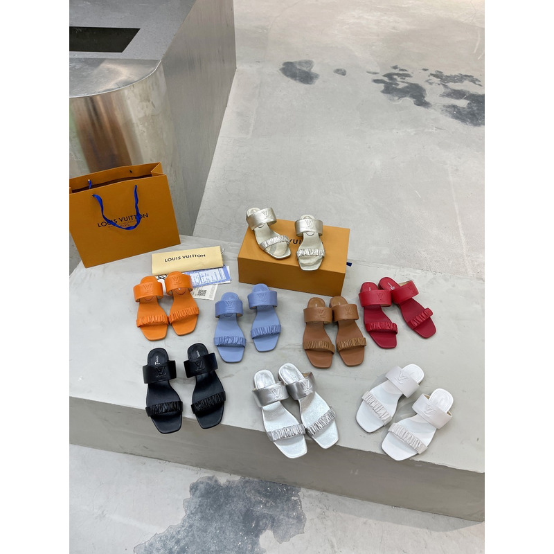 l**is V*t*n flat mules red