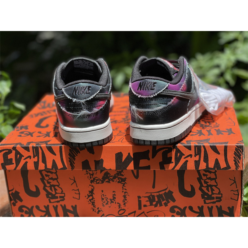Nike Dunk Low “Graffiti”  DM0108-002
