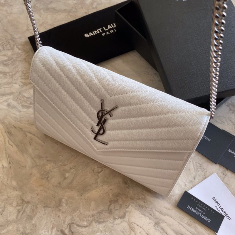 SAINT LAURENT Monogramme quilted textured-leather shoulder bag white