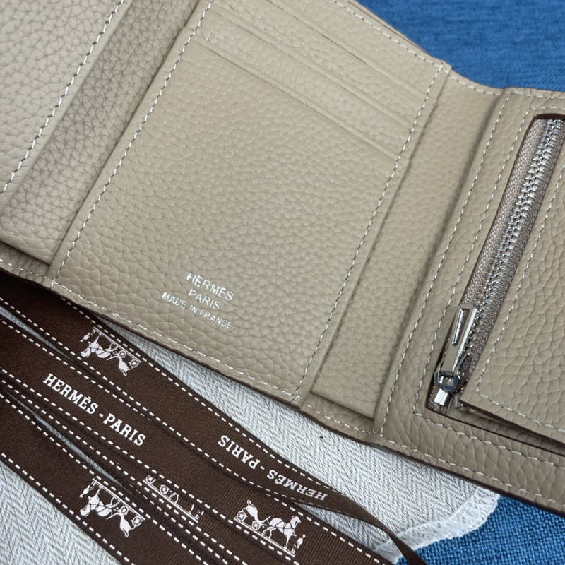 H**mes bearn compact wallet with palladium-plated 