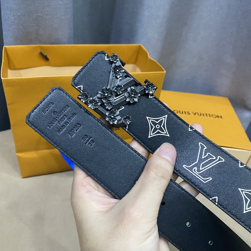 LV PYRAMIDE BLACK FLOWER 40MM REVERSIBLE BELT