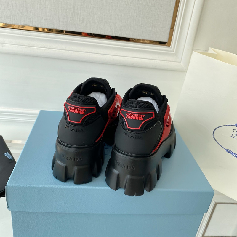 Pra*a cloudbust thunder sneaker black red