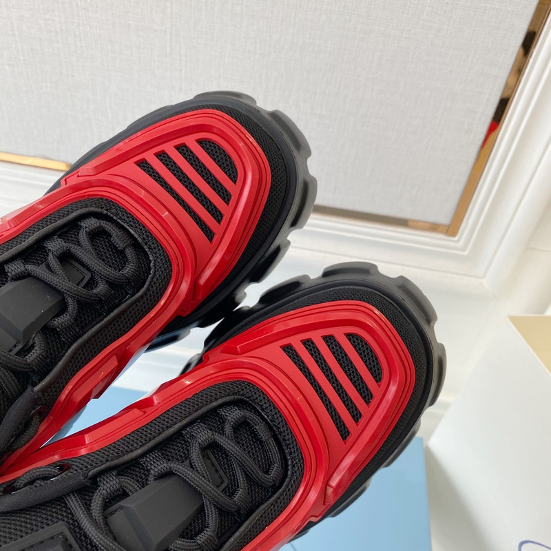 Pra*a cloudbust thunder sneaker black red