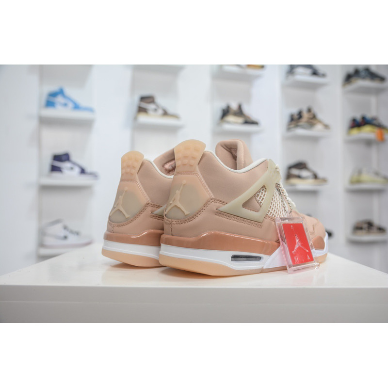 Air Jordan 4 Retro