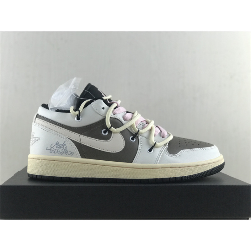 Jordan 1 Dunk Low in White&Grey