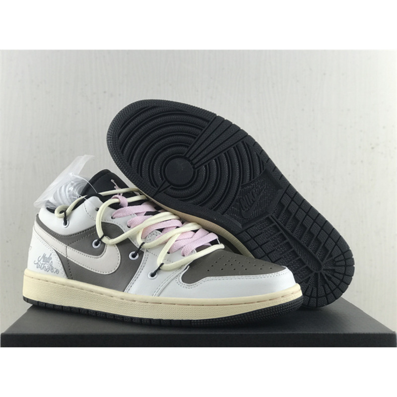 Jordan 1 Dunk Low in White&Grey