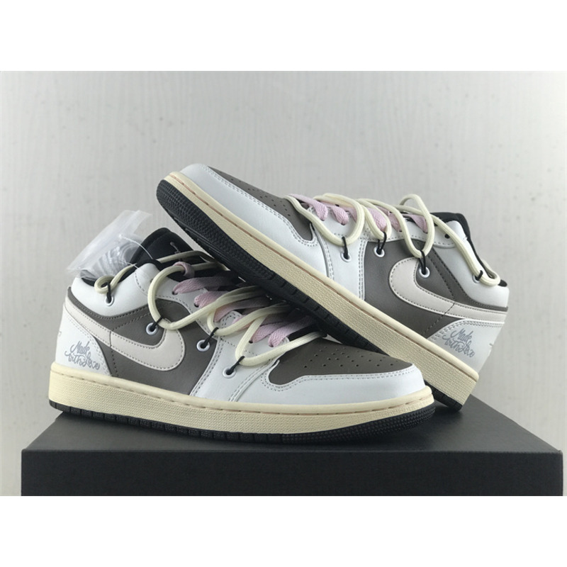 Jordan 1 Dunk Low in White&Grey
