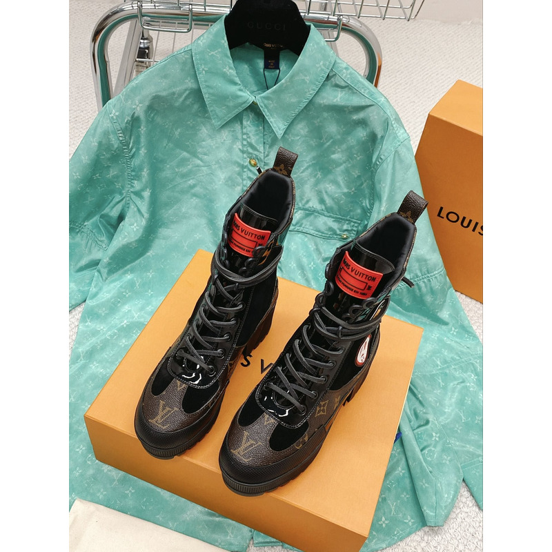 l**is V*t*n world tour platform desert boots black