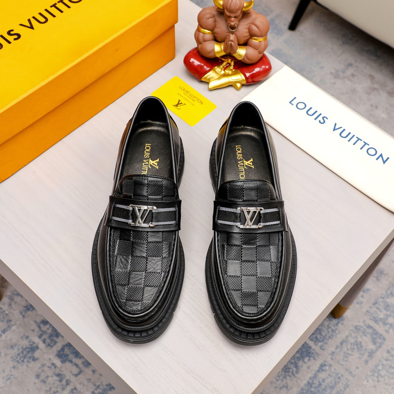 l**is V*t*n major loafer