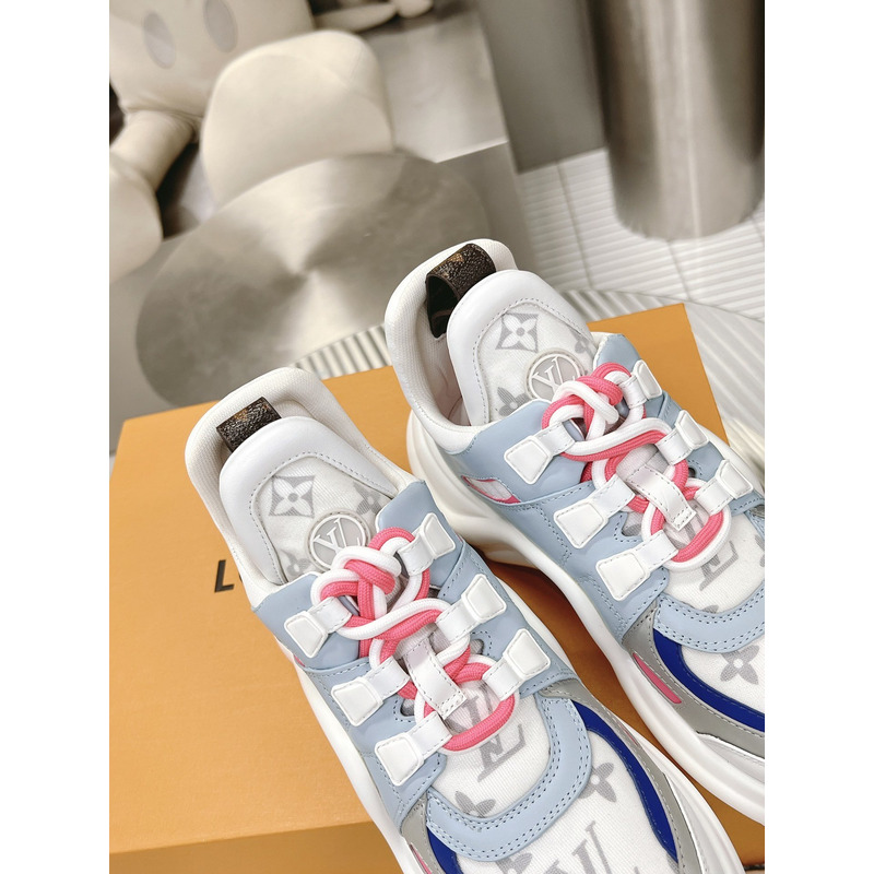 l**is V*t*n archlight sneakers light blue