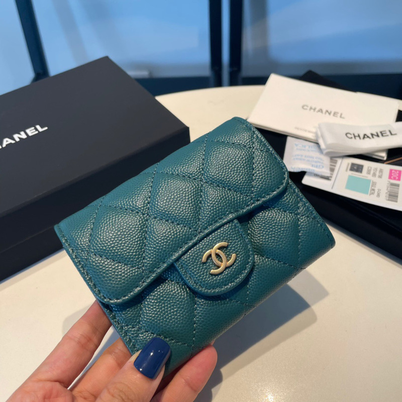 Ch*el classic flap wallet emerald green