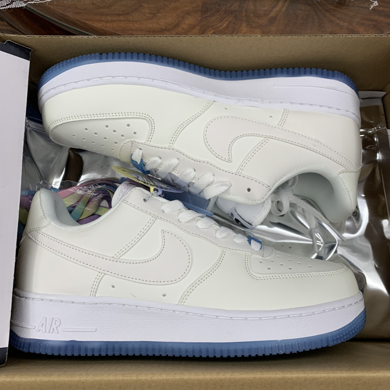 Nike Air Force 1 \