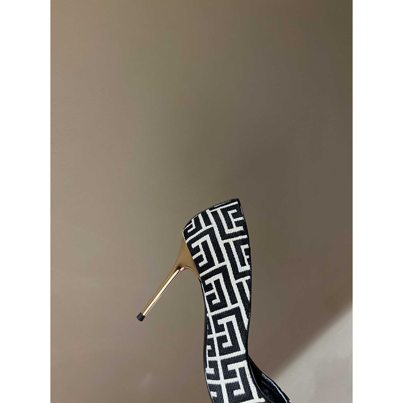 Balmain Logo Monogram Pointed Toe Pumps Black&White