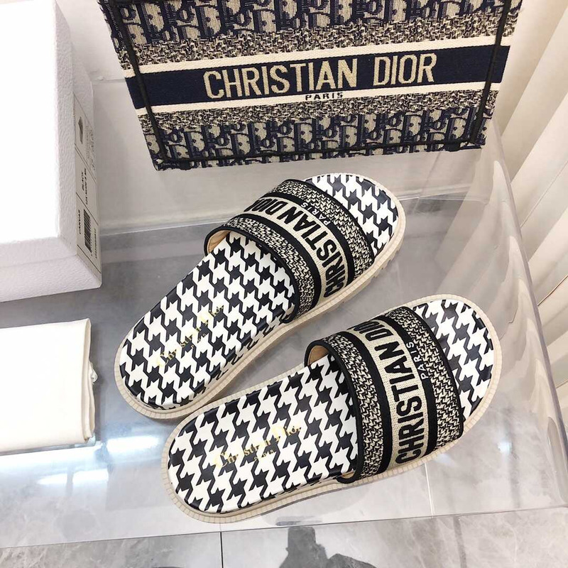 D*or leather sandals black&white
