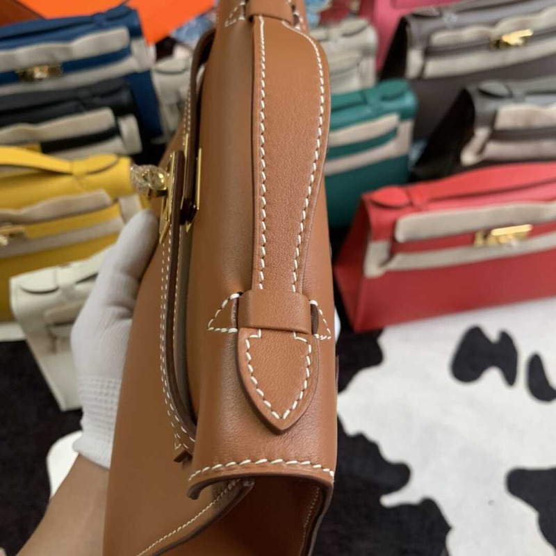 Hermès Gold Kelly Pochette in Swift Leather With Gold Hardware Mini