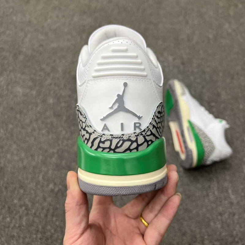 Air Jordan 3 Retro \"Lucky Green\" Sneaker