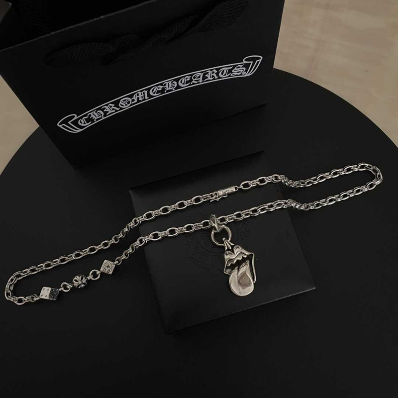 Ch*0me heart classic logo necklace