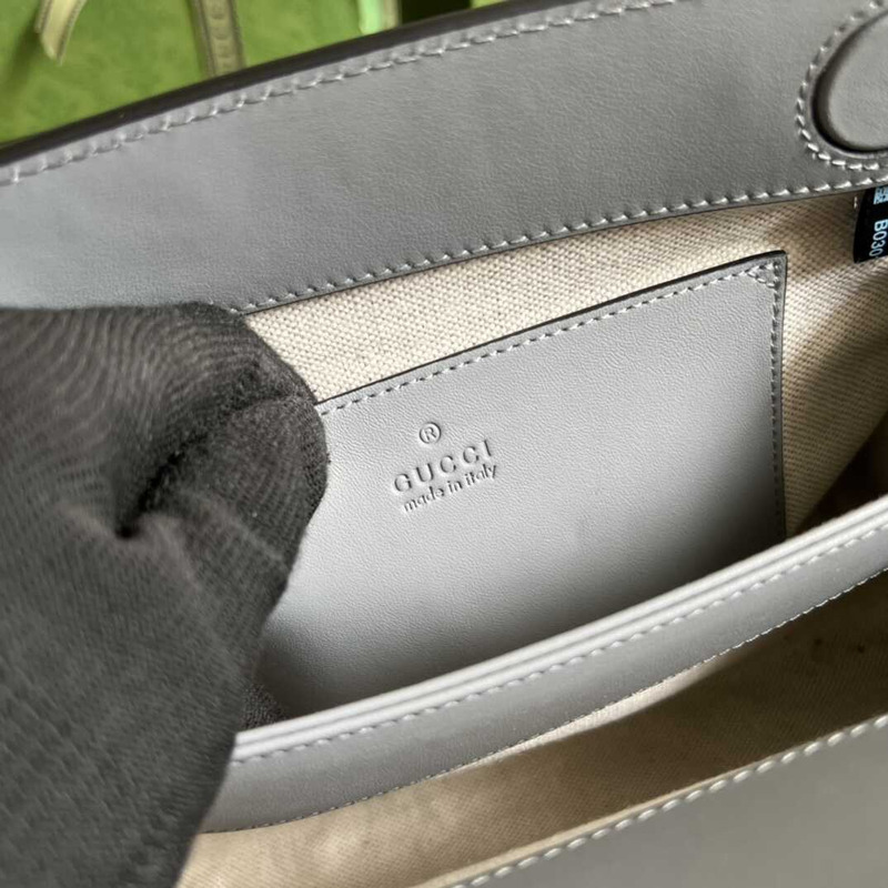 G*u*i gg matelasse small bag gray leather