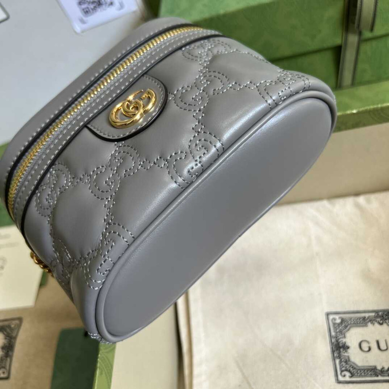 G*u*i gg matelasse mini tote gray