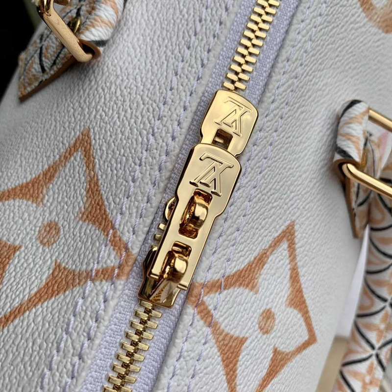 l**is V*t*n speedy bandouliere monogram giant 30 khaki green/white