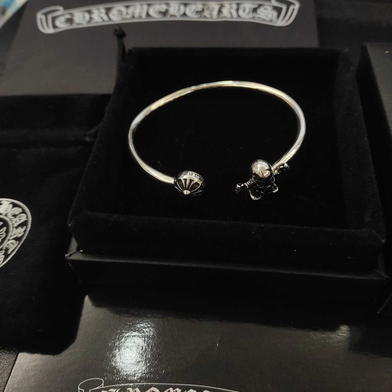 Ch*0me heart skull opening bracelet