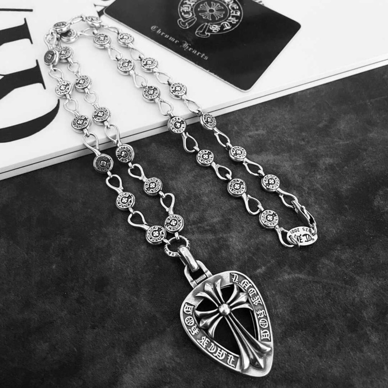 Ch*0me He**ts sterling silver necklace