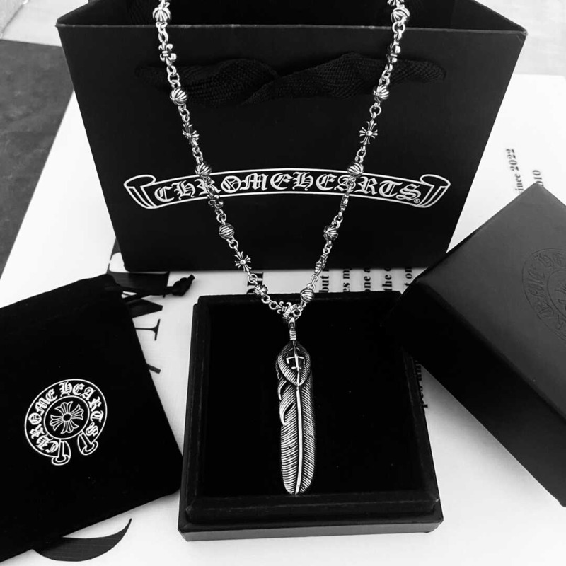 Ch*0me He**ts sterling silver necklace