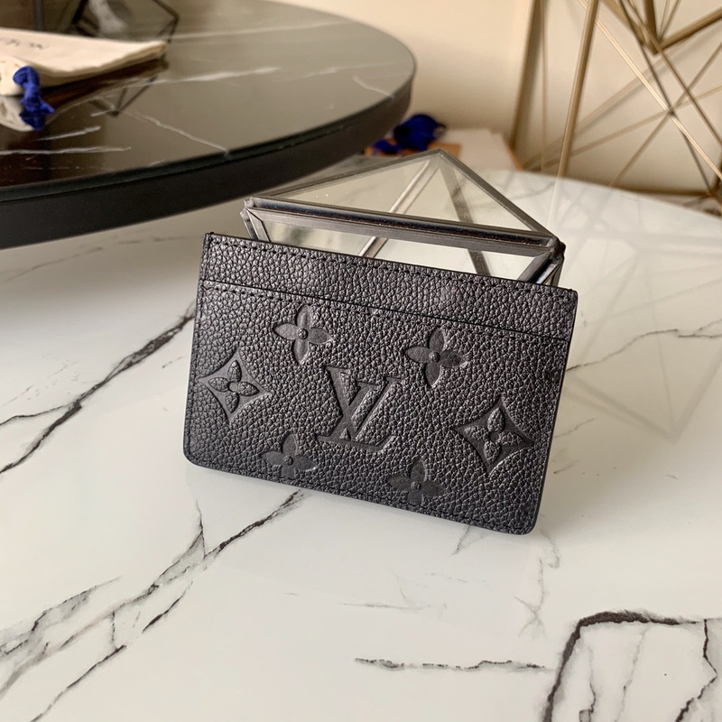 l**is V*t*n card holder monogram empreinte black