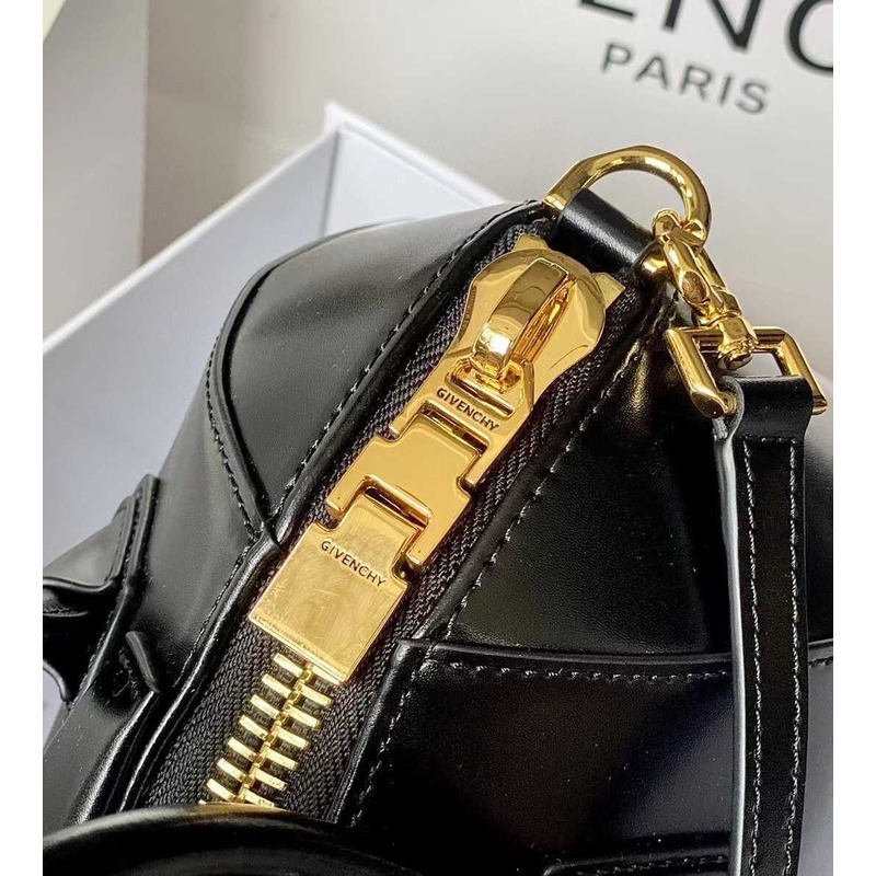 Givenchy Antigona Tote Glazed Mini Black