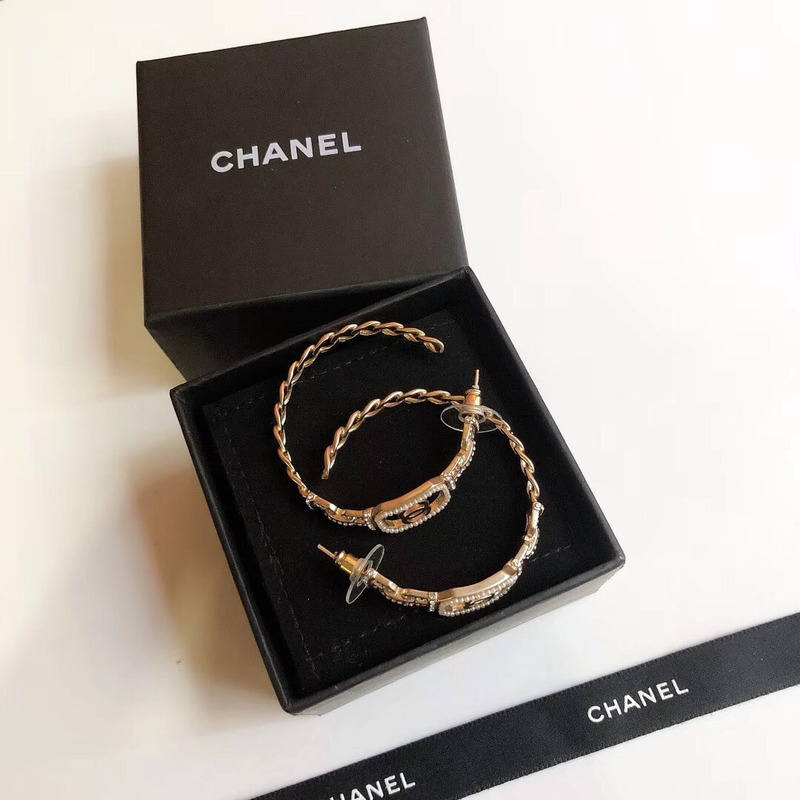 ch*el Di*m*nd metal earrings