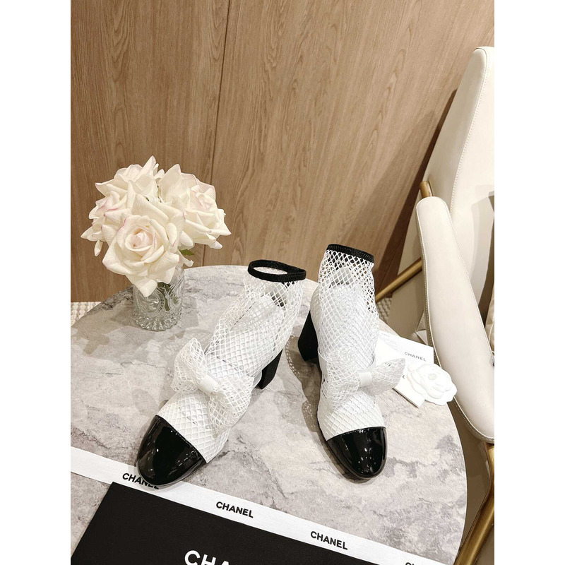 Ch*el mary janes resille,kid suede&patent calfskin white