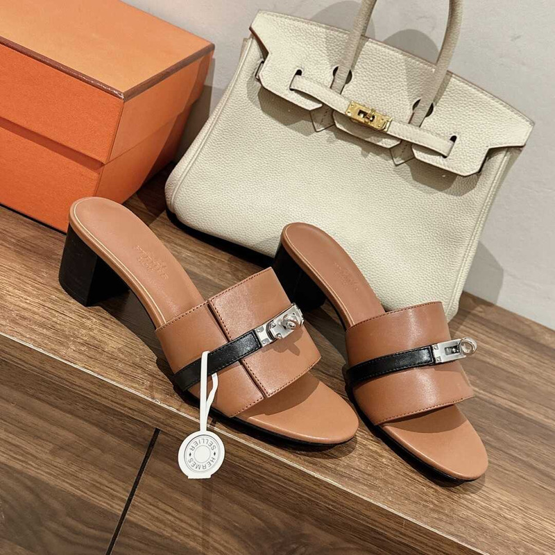 H**mes gigi 50 sandals gold and black