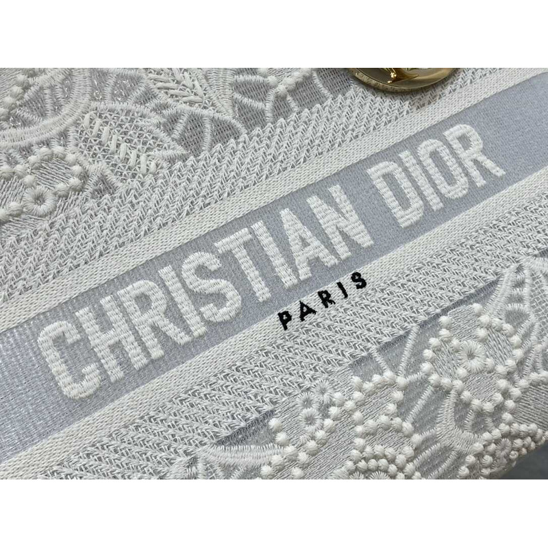 D*or medium lady d-lite bag embroidery white