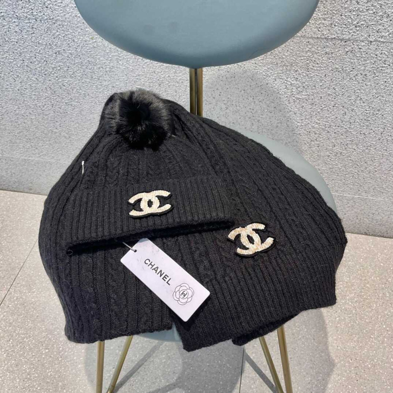 Ch*el pom-pom cap and scarf black