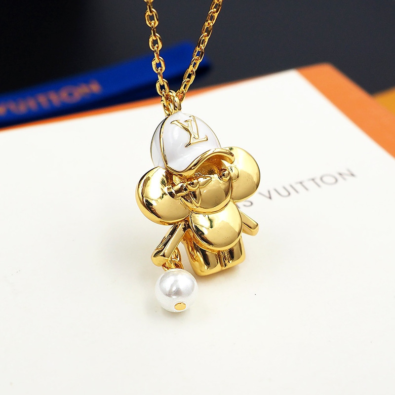 l**is v*t*n u1u1enne rat pendant  necklace di*m*nds and gemstone