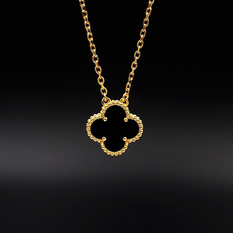 Van Cleef & ArPels Yellow Gold Black Onyx Vintage Alhambra Pendant Necklace