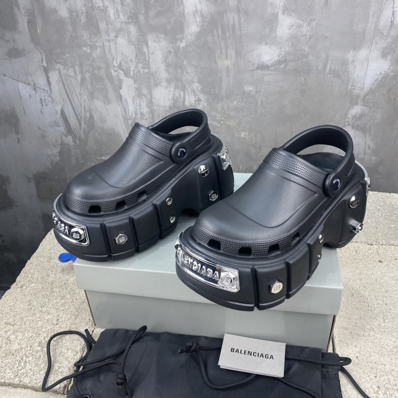 ba*len*cia*ga x Cr*0*s hardCr*0*s sandal black