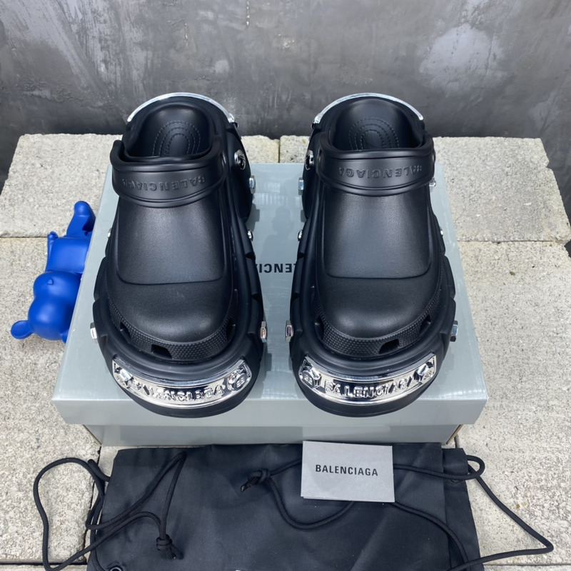 ba*len*cia*ga x Cr*0*s hardCr*0*s sandal black