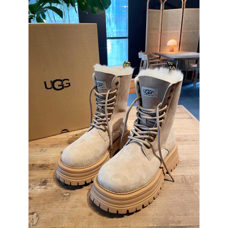 UGG Adirondak Meridian High Boots Beige