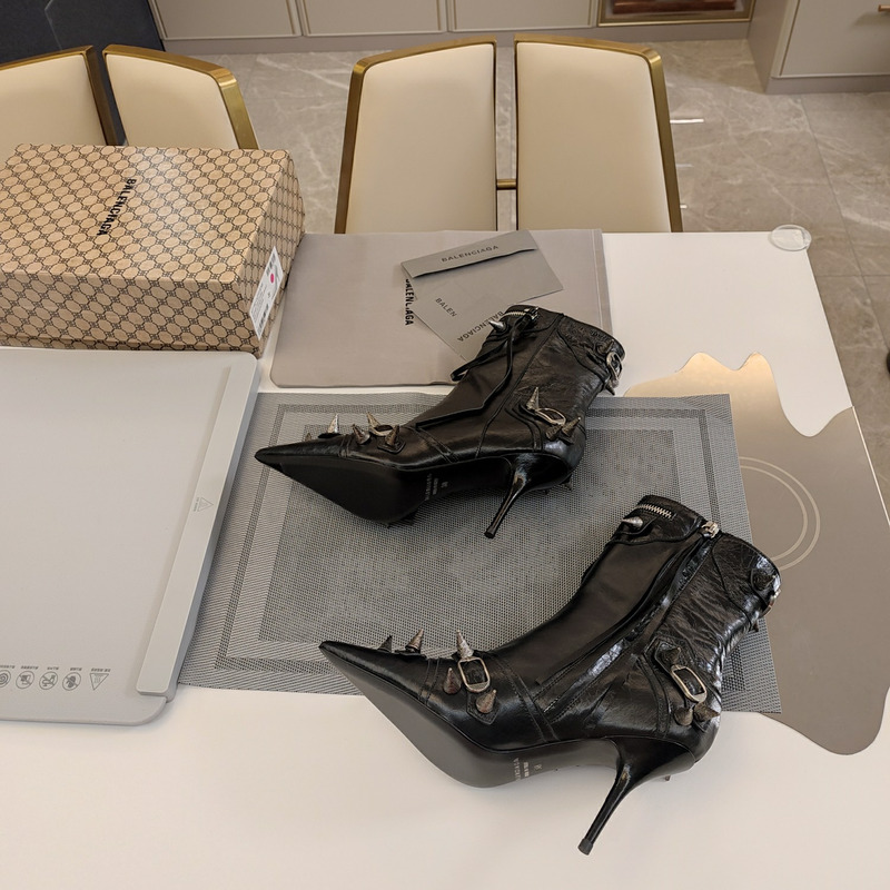 Ba*len*cia*ga cagole ankle boots black
