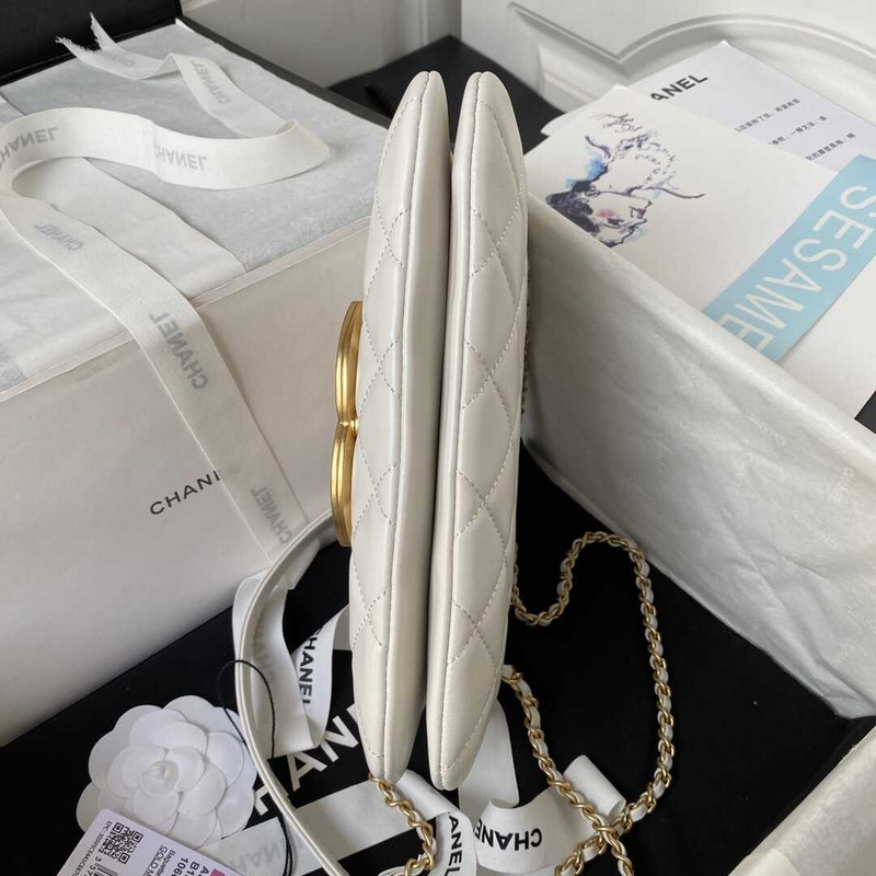 Ch*el baguette bag lambskin white