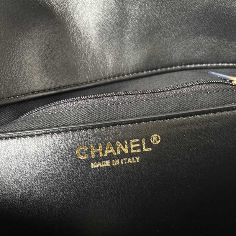 Ch*el maxi hobo bag calfskin black