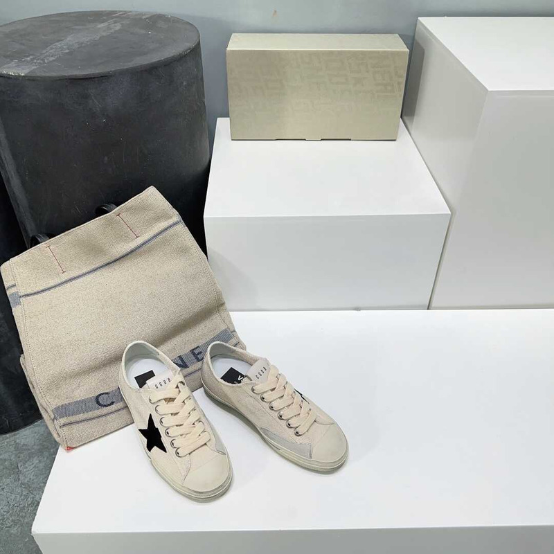 golden goose S*per-star white black sneaker