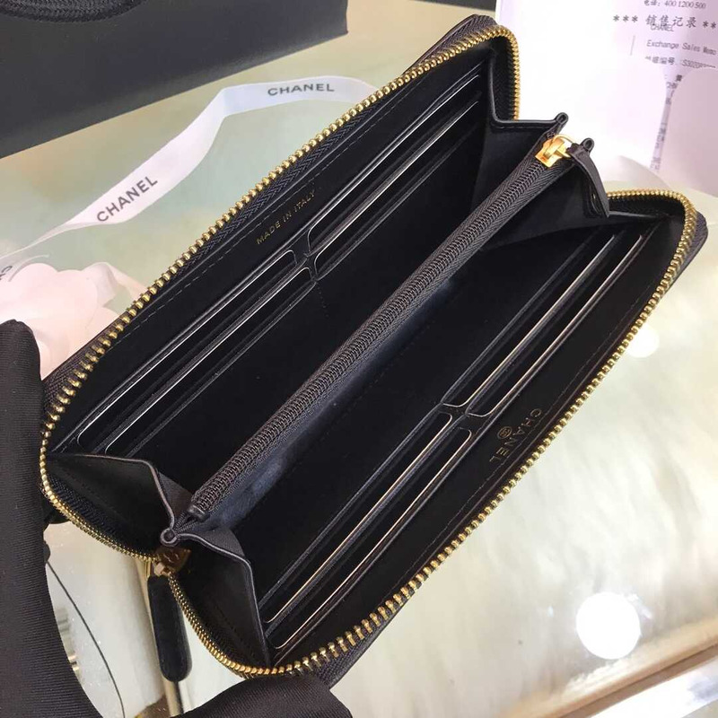 Ch*el boy Ch*el round long wallet lambskin black